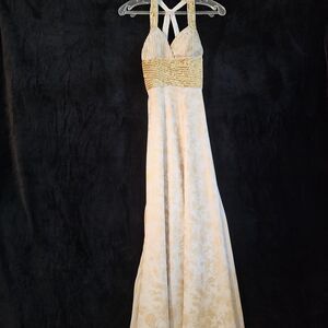 La Femme Paris Women's White Gold Sequin Formal Dress Wedding Size 2 Low Back